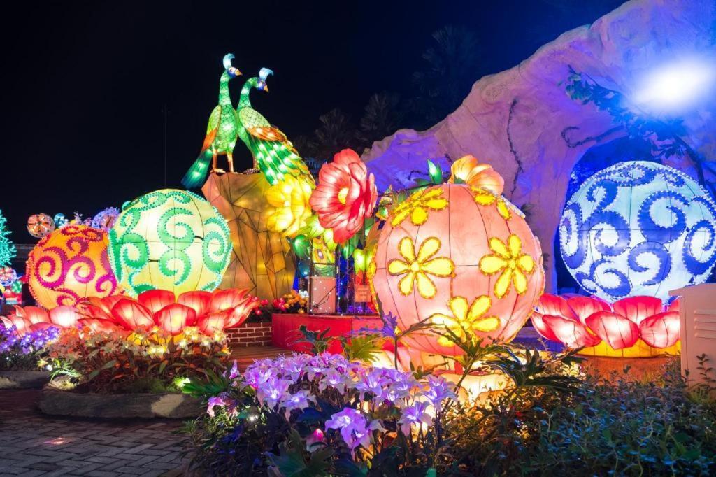 Oyo 696 Hasanah Guest House Syariah De Saphire 玛琅 外观 照片